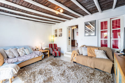 4 living room (2)_1.jpg