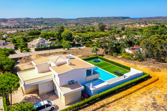 Image No.3-4 Bed Villa for sale