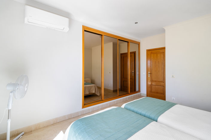 Image No.22-3 Bed Townhouse for sale