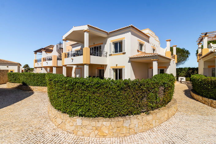 Image No.26-3 Bed Townhouse for sale