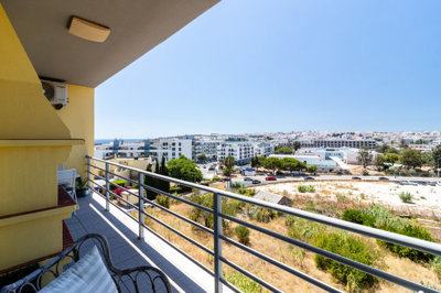 3 BALCONY (3).jpg