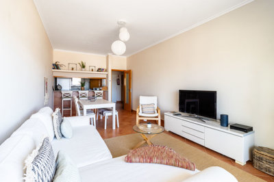 1 LIVING ROOM (5).jpg