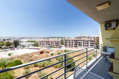 3 BALCONY (2).jpg