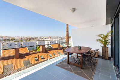 0.1 balcony (2).jpg