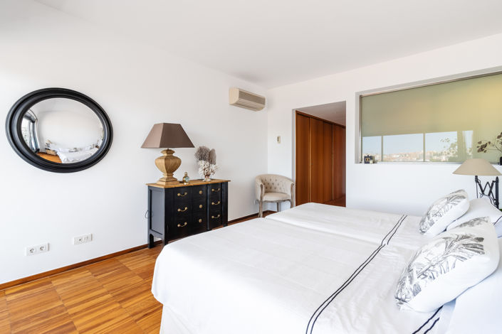 Image No.24-3 Bed Apartment for sale