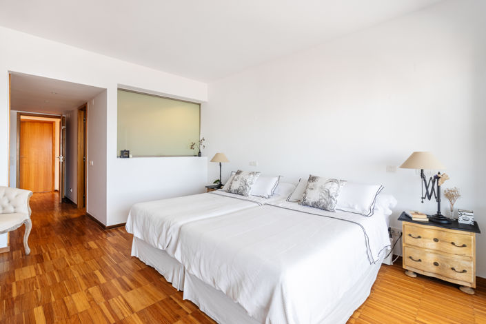 Image No.25-3 Bed Apartment for sale