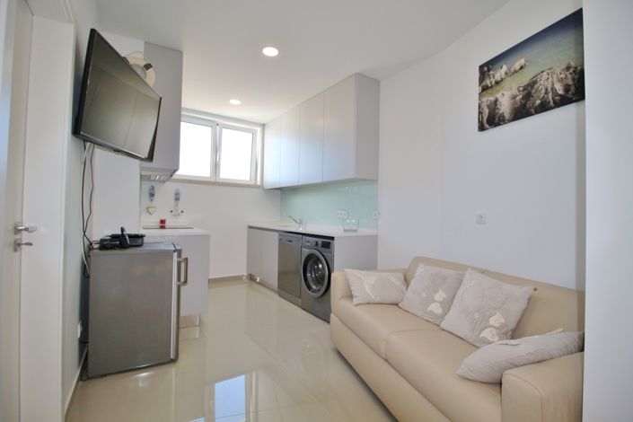 Image No.18-3 Bed Apartment for sale