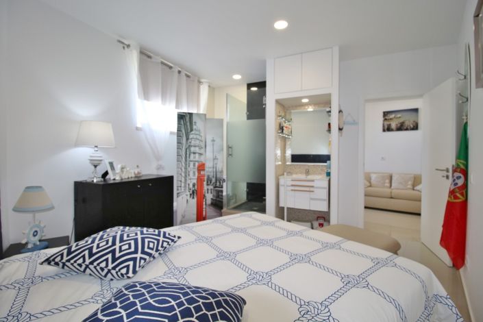 Image No.22-3 Bed Apartment for sale