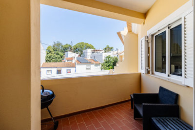 3 balcony (1).jpg