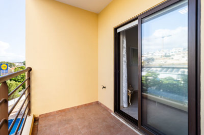 7 BALCONY.jpg