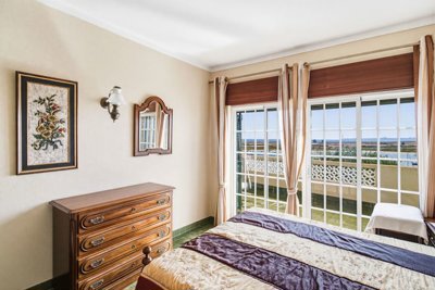 bedroom (3).jpg