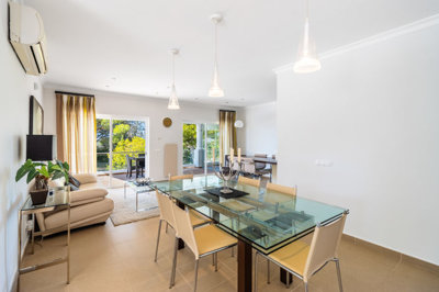 1 dining room (1).jpg