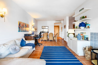 1 living room (4).jpg