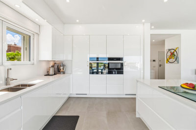 1 kitchen (3).jpg