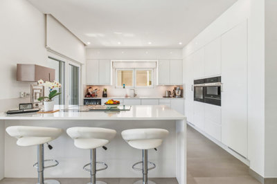 1 kitchen (1).jpg