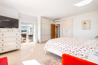 4 bedroom (2).jpg