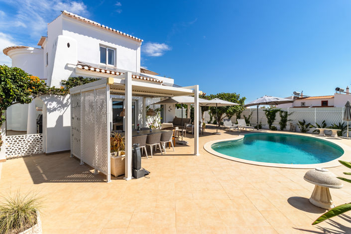 Image No.44-4 Bed Villa for sale