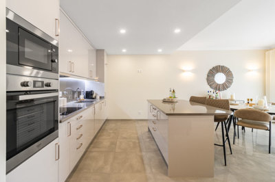 2 KITCHEN (3).jpg