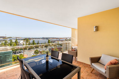 7 BALCONY (6).jpg