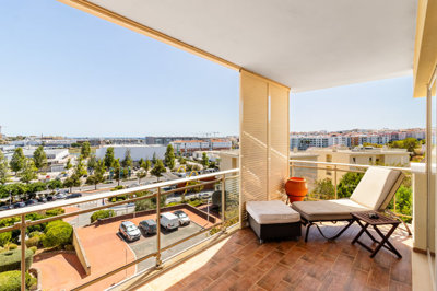 7 BALCONY (8).jpg