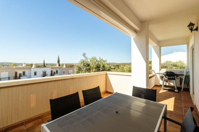 2 BALCONY (9).jpg