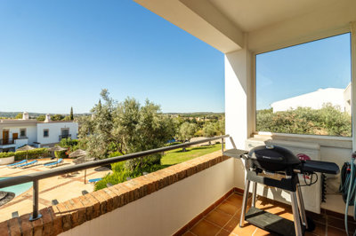 2 BALCONY (10).jpg
