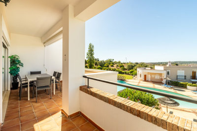 2 BALCONY (1).jpg