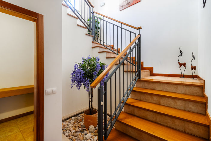 Image No.21-2 Bed Townhouse for sale