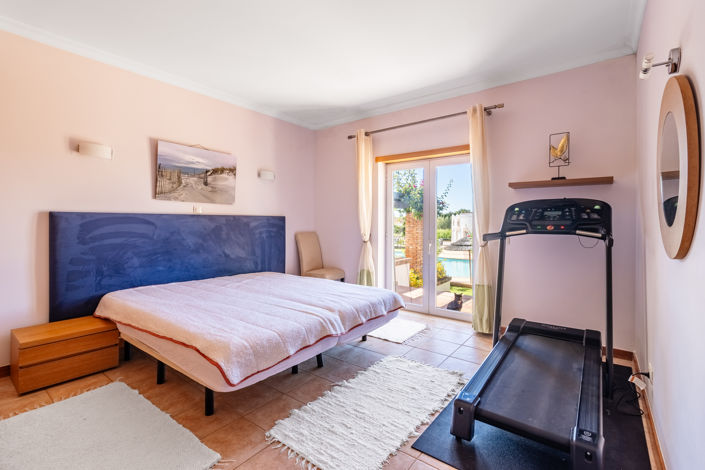 Image No.23-2 Bed Townhouse for sale