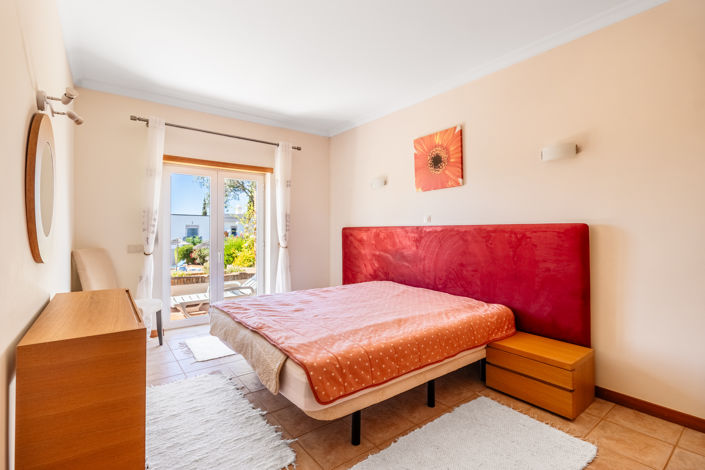 Image No.27-2 Bed Townhouse for sale