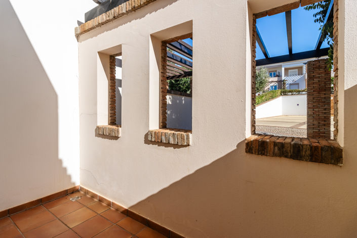 Image No.37-2 Bed Townhouse for sale