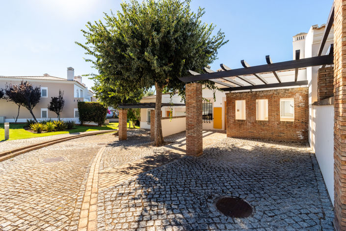 Image No.39-2 Bed Townhouse for sale