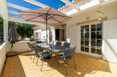 4 balcony (7).jpg