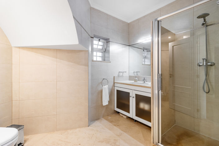 Image No.28-5 Bed Villa for sale