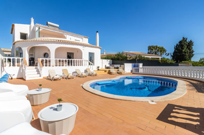 swimming pool 2.jpg