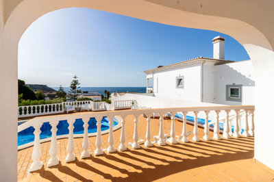 terrace to pool 1.jpg