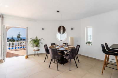 2 DINING ROOM (1).jpg