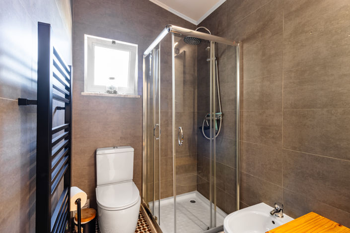 Image No.6-9 Bed Villa for sale