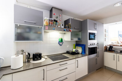 2 KITCHEN (4).jpg