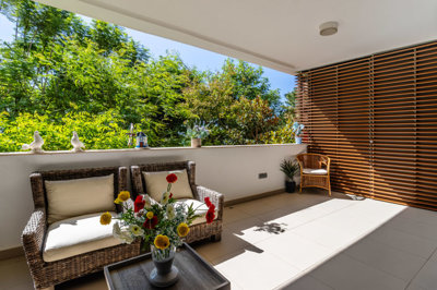 1.1 BALCONY (2).jpg