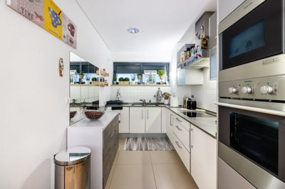 2 KITCHEN (2).jpg