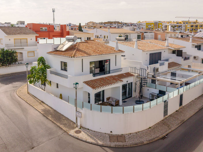 Image No.40-3 Bed Villa for sale