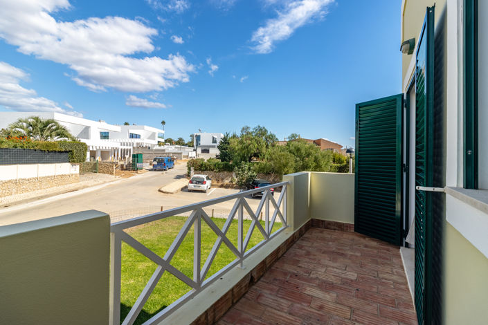Image No.24-2 Bed Townhouse for sale