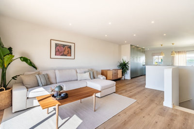 1 LIVING ROOM (4).jpg