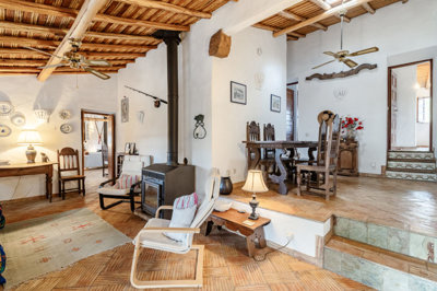 4 SECONDARY LIVING ROOM (1).jpg
