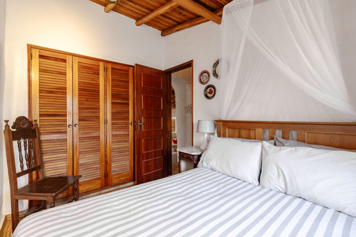 Image No.26-6 Bed Villa for sale