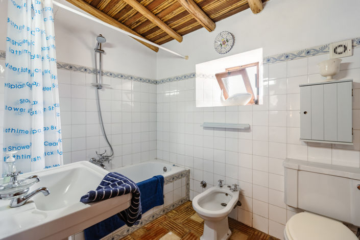 Image No.27-6 Bed Villa for sale