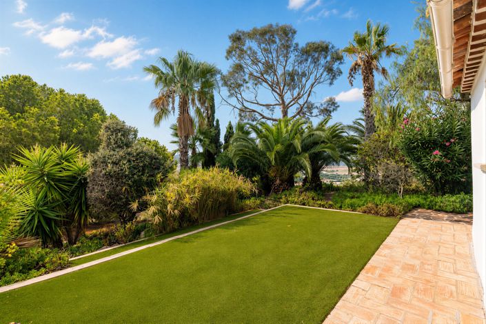 Image No.34-6 Bed Villa for sale