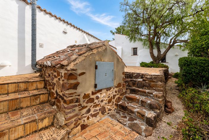 Image No.37-6 Bed Villa for sale