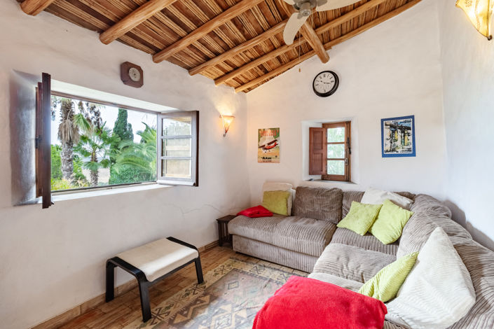 Image No.8-6 Bed Villa for sale